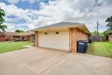 1020 Canterbury - Photo 3