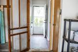 710 Mistletoe - Photo 21
