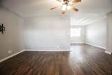 710 Mistletoe - Photo 7