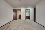 2105 Camelot Dr - Photo 21