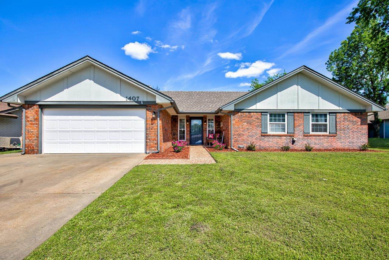 1407 Sun Rise Drive - Photo 1