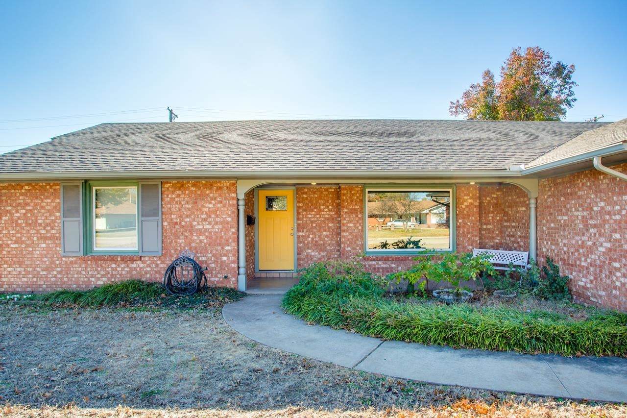 3117 Neilson Dr - Photo 1