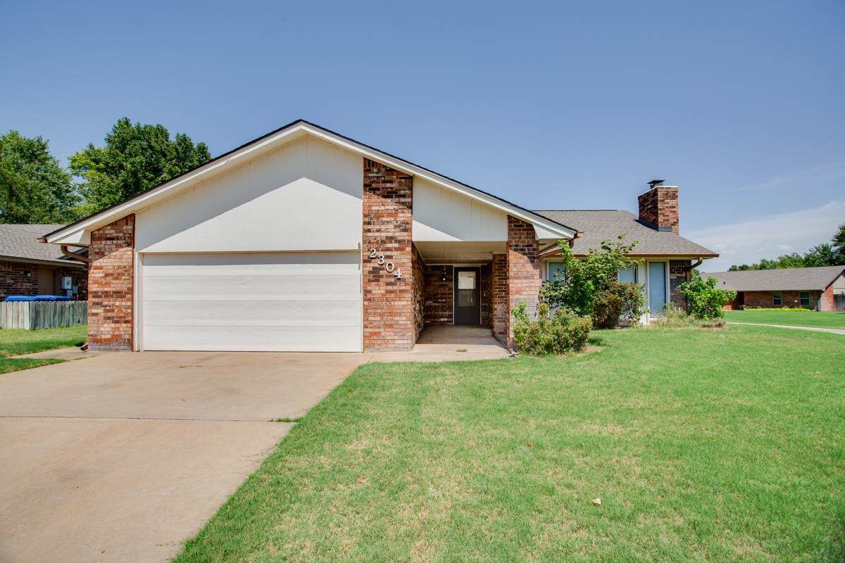 2304 Single Tree Ln - Photo 1