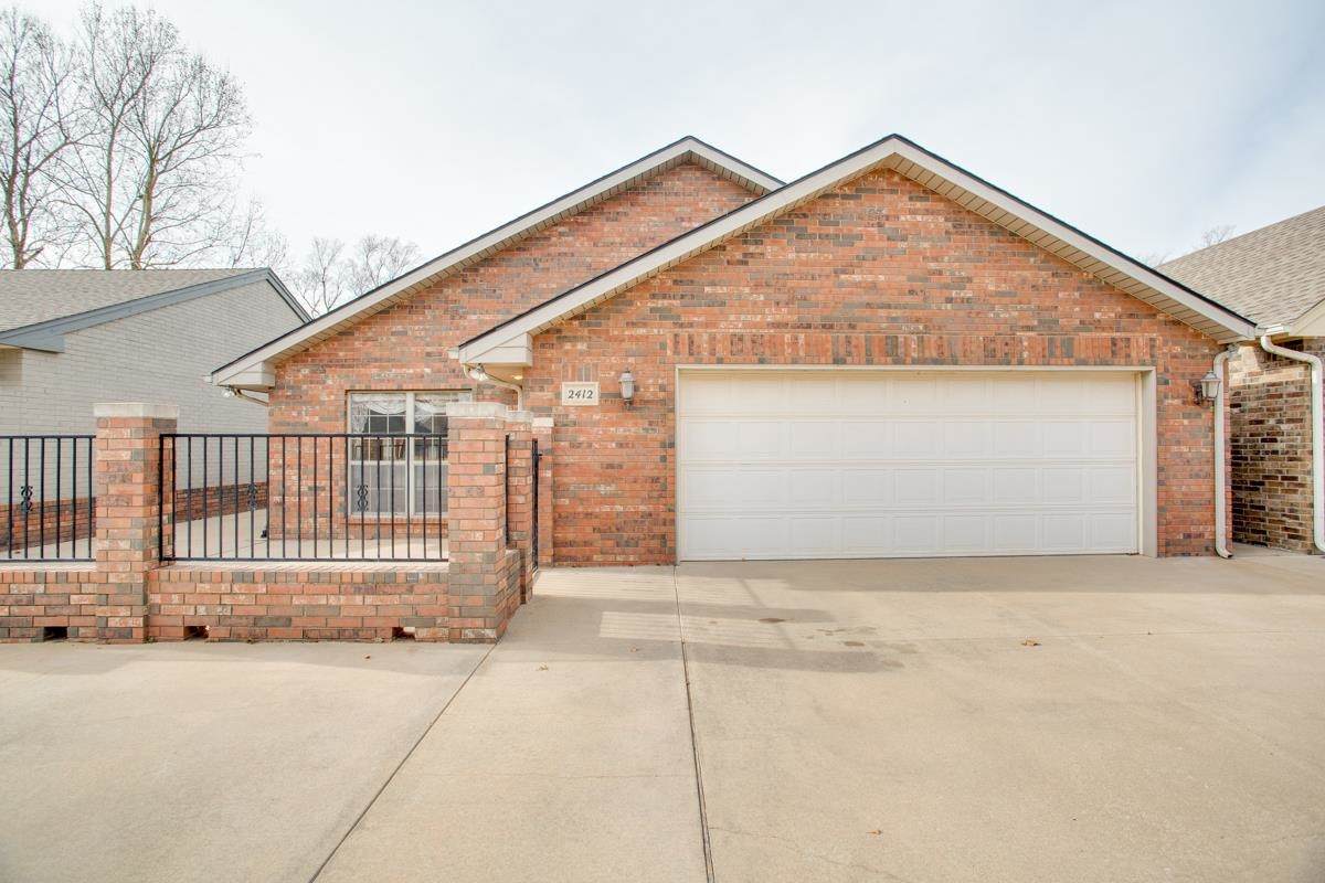 2412 Sleepy Hollow - Photo 1