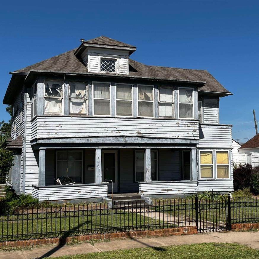 219 Main St - Photo 1