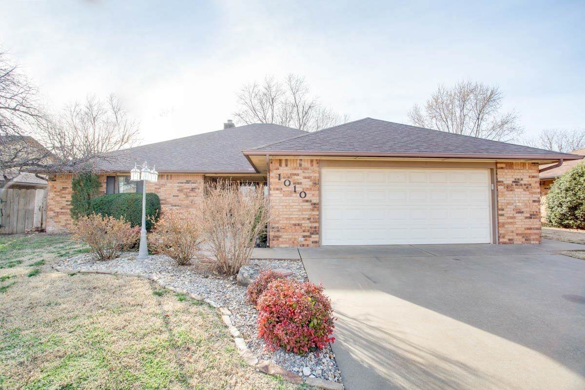 1010 Briar Ridge Rd. - Photo 1