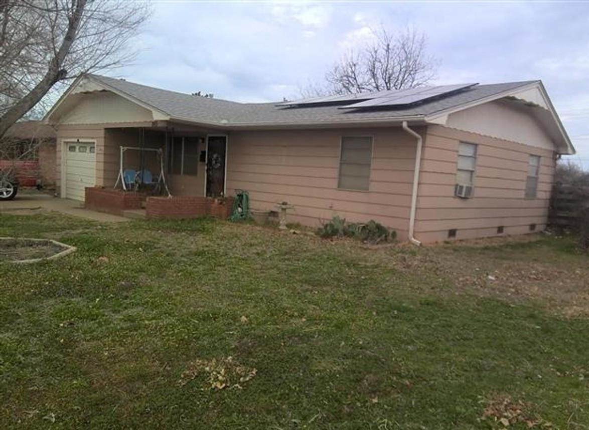 1905 Mimosa Dr - Photo 1