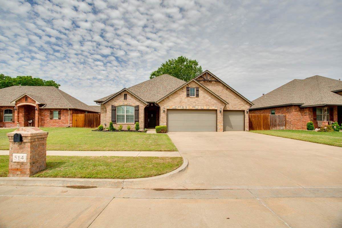 514 Jaguar Ln - Photo 1
