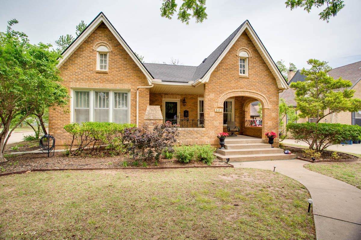 501 Hayes St - Photo 1