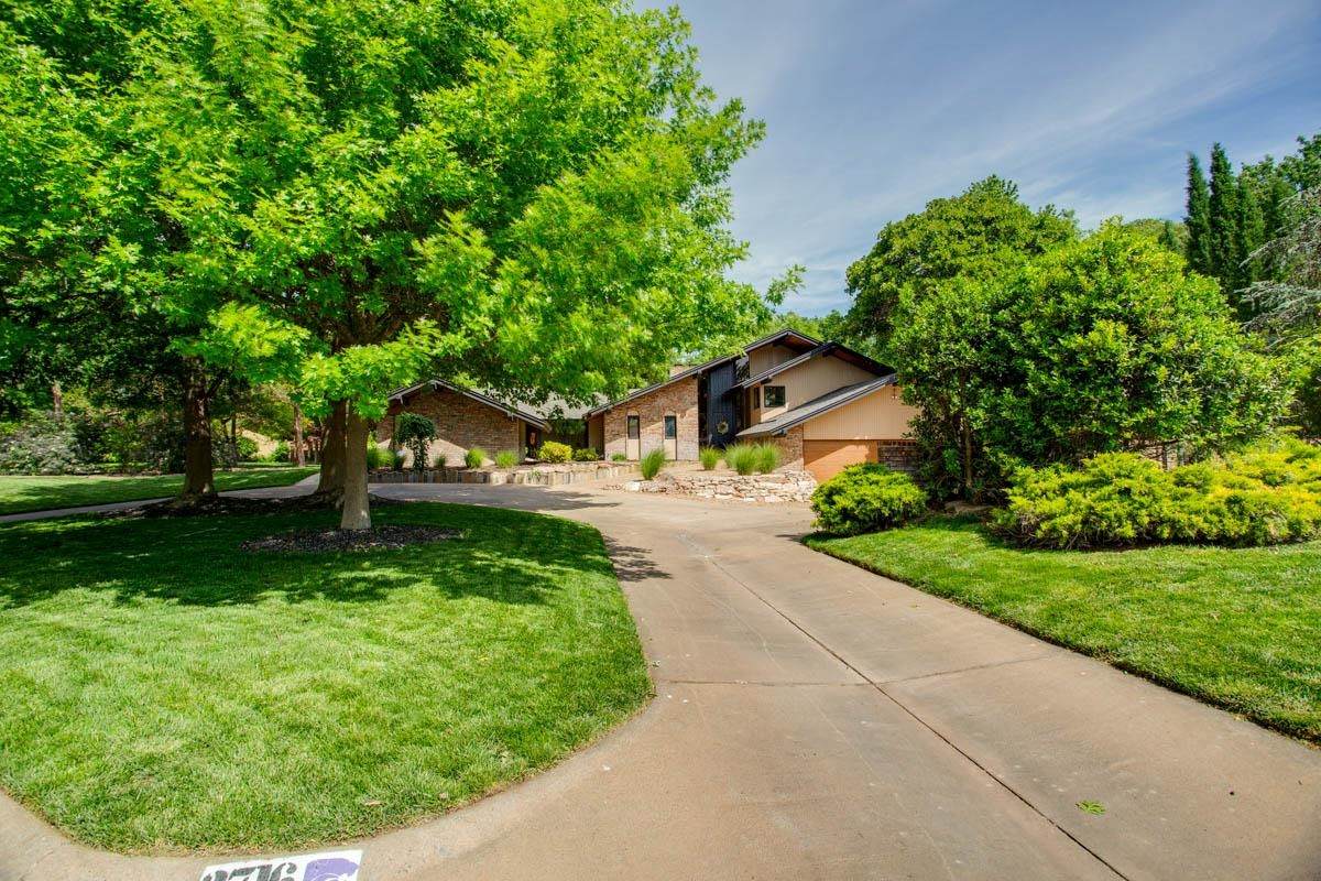 2716 Redbird Ln - Photo 1