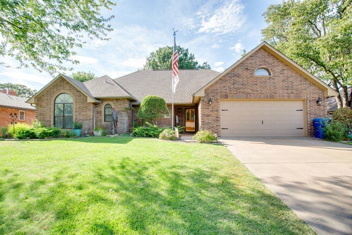 1012 Briar Creek Rd - Photo 1