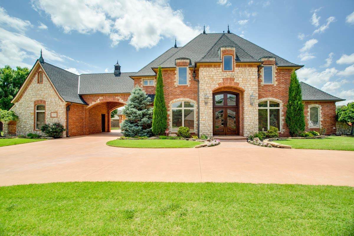 3112 Falcon Crest Dr - Photo 1