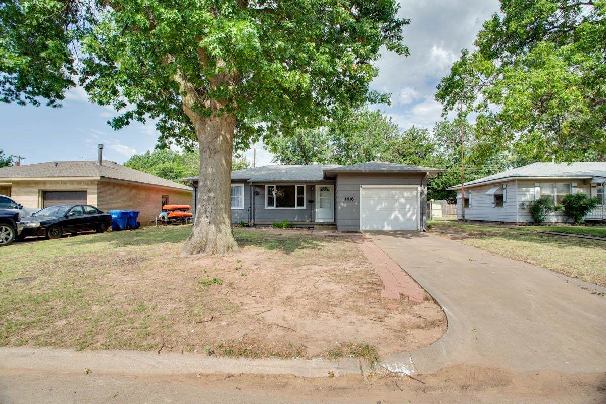 1618 Johnson St - Photo 1