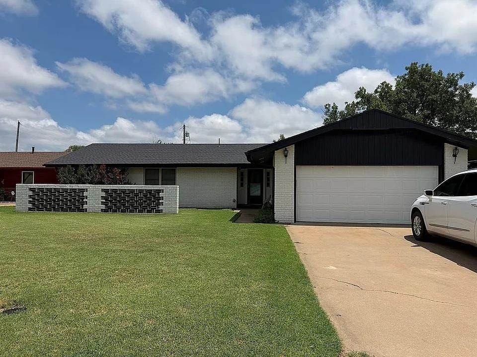 113 Phillips - Photo 1