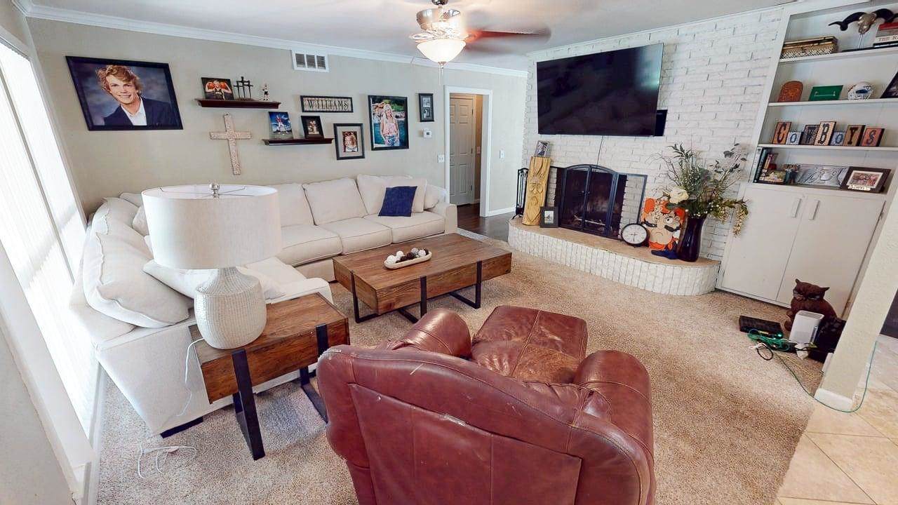 1416 Hillcrest - Photo 1