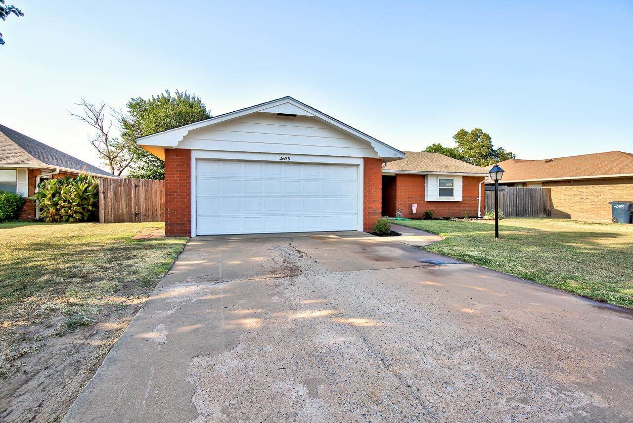 2606 Robin Ridge - Photo 1