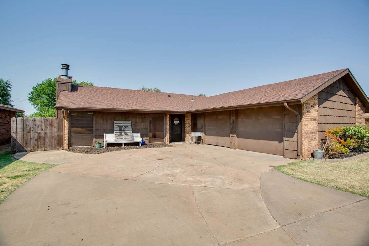 2410 Constitution Ave - Photo 1