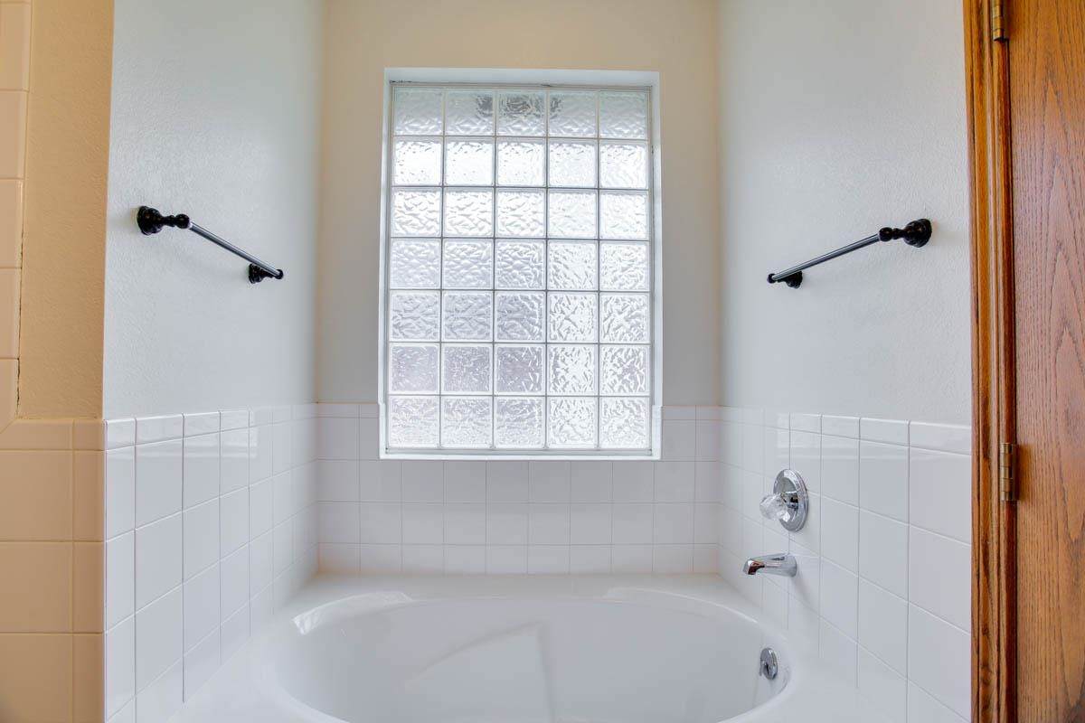 3923 Rockwood - Photo 1