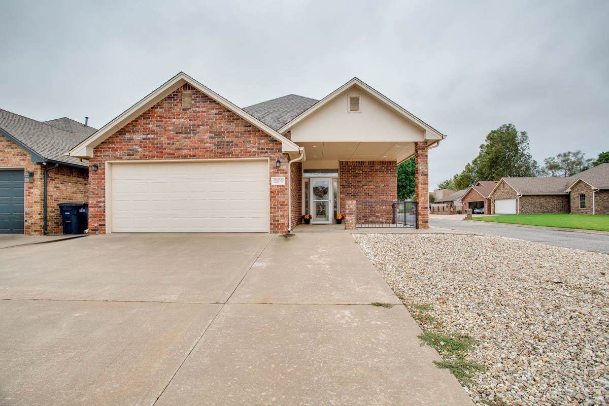 2506 Willow Spring Dr - Photo 1