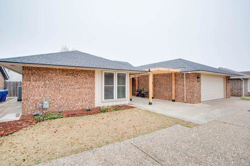 3514 Lakeshore Dr - Photo 1