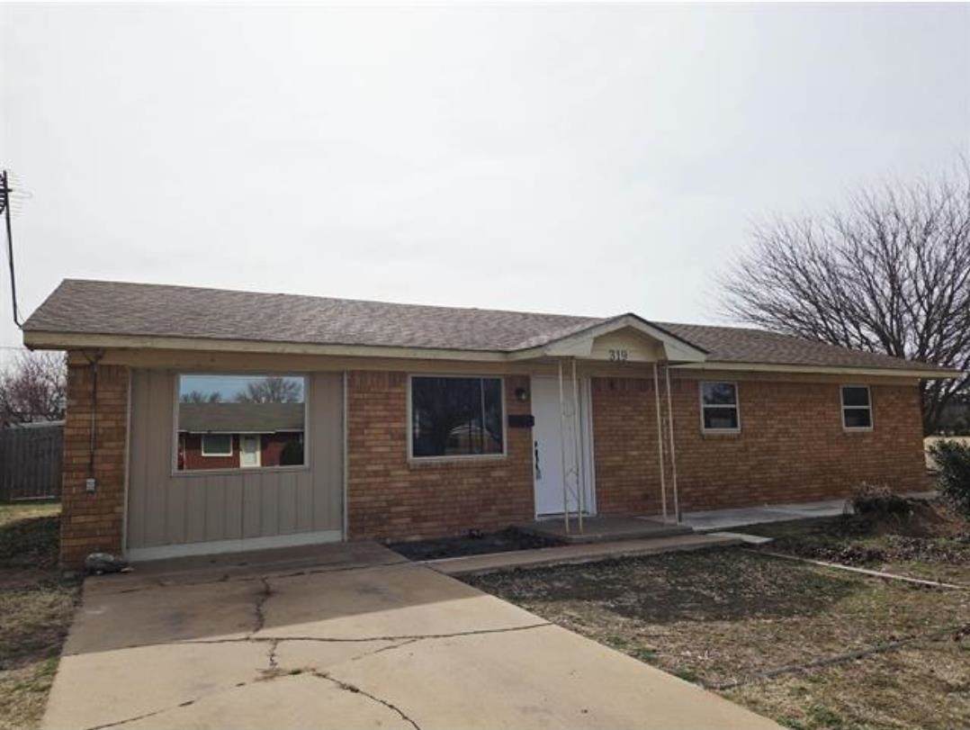 319 Ash St - Photo 1