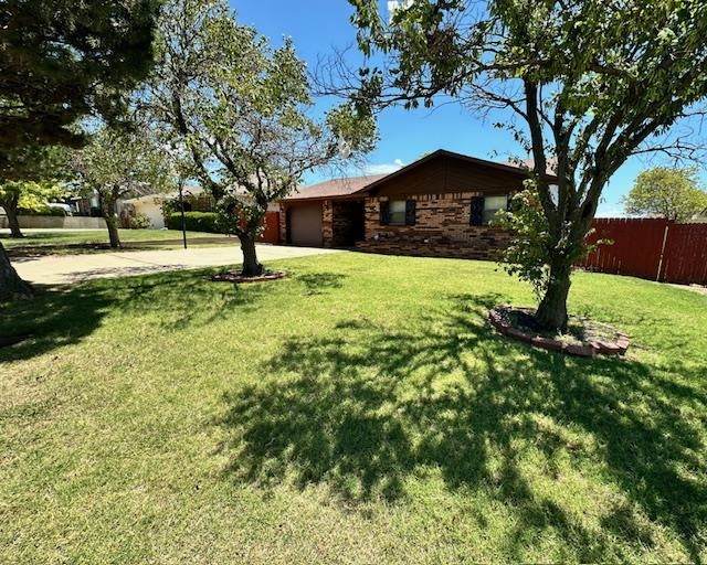 817 Lakeridge - Photo 1