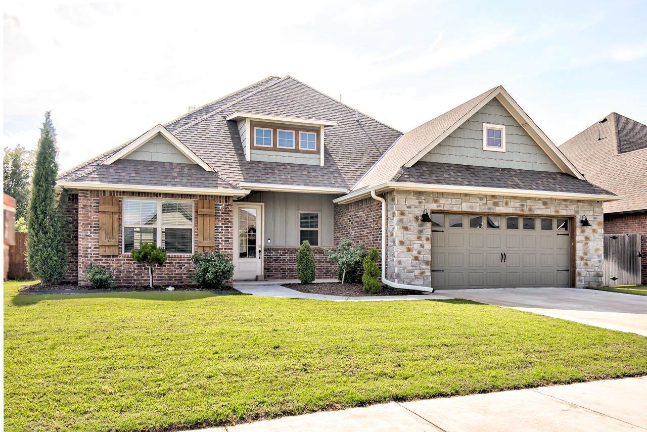 1006 Stonebridge Village Dr - Photo 1