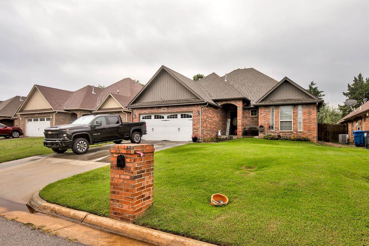 4801 Manchester - Photo 1