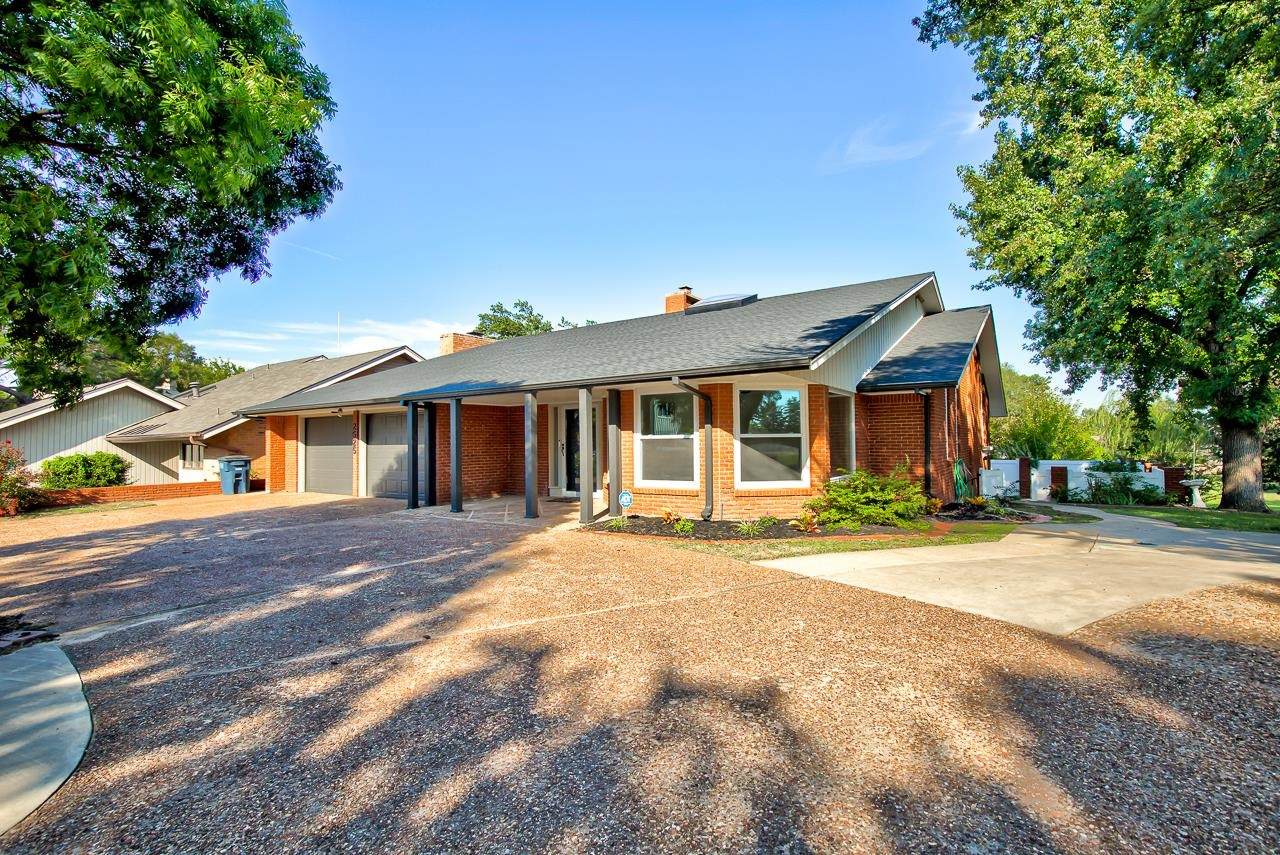 2525 Homestead Rd - Photo 1