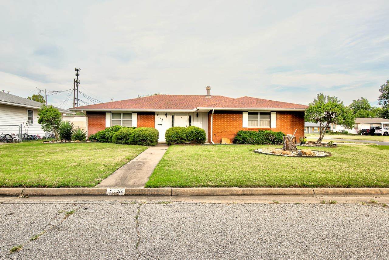 2718 Sage Dr - Photo 1