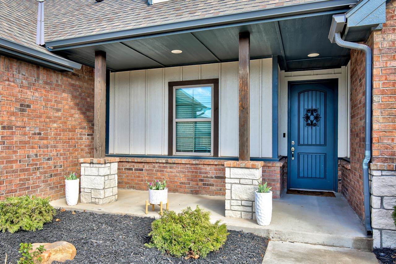 1009 Stonebridge Drive - Photo 1