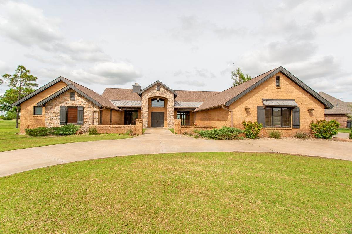 1605 Club House Dr - Photo 1