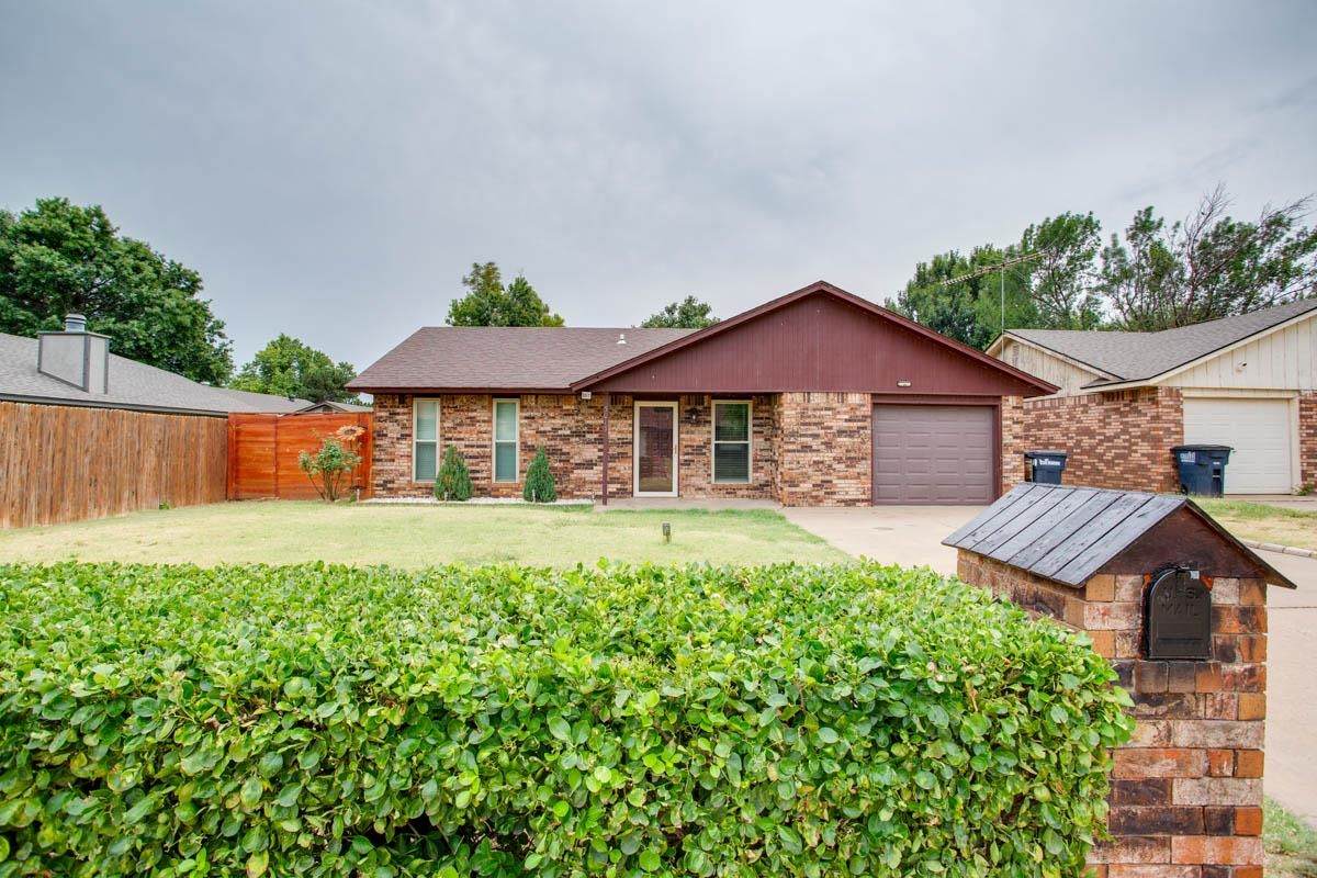 5017 Parkwood Ave - Photo 1