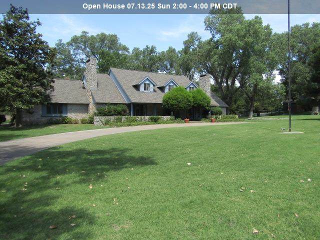 1512 Oak Hill Circle - Photo 1