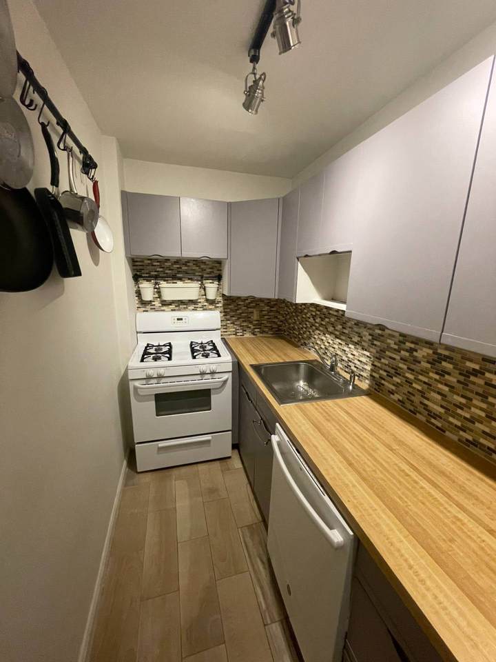 54-44 Little Neck Parkway - Photo 1
