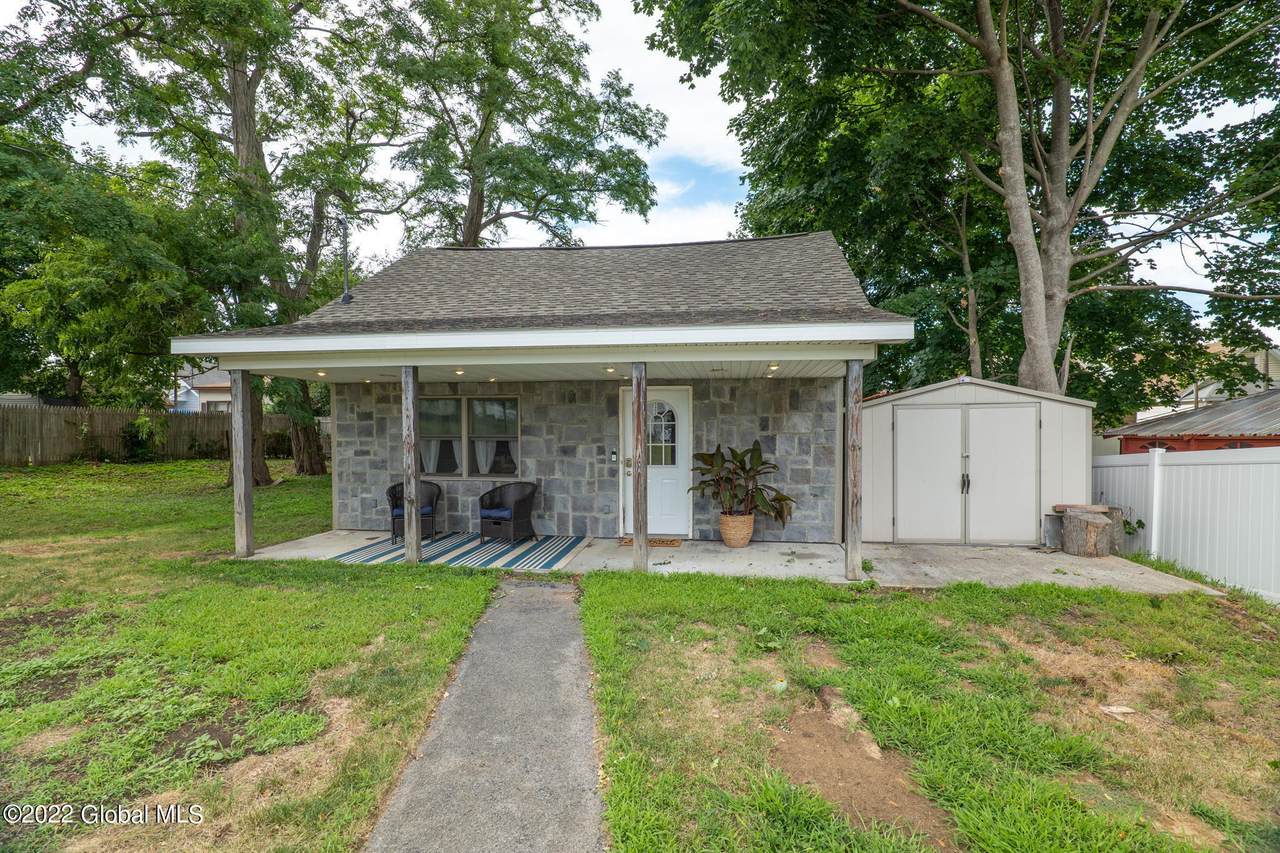 952 Florence Avenue - Photo 1