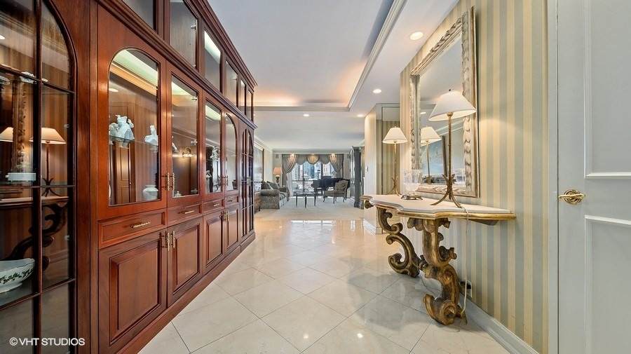 425 East 58th Street - Photo 1