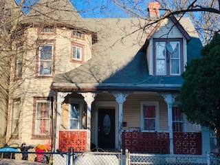 579 East 29 Street - Photo 1