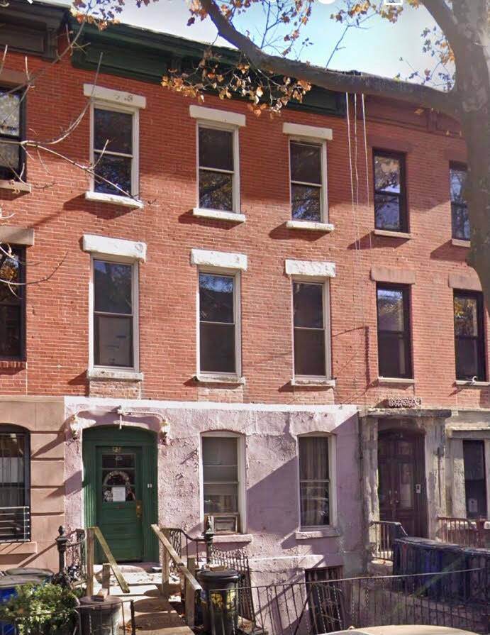 85 Waverly Avenue - Photo 1
