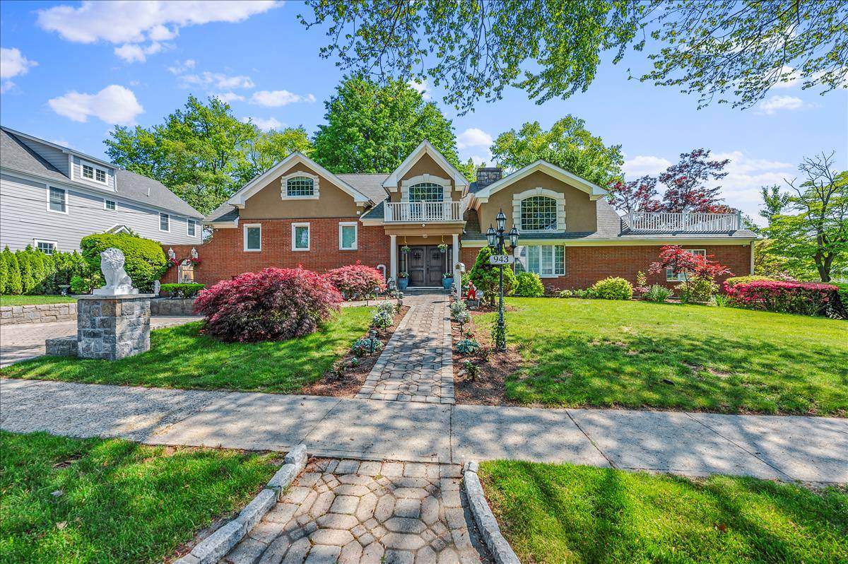 943 Washington Ave - Photo 1