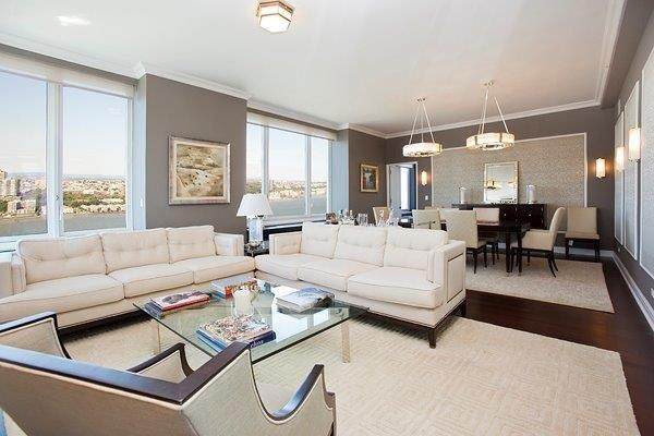 80 Riverside Boulevard - Photo 1