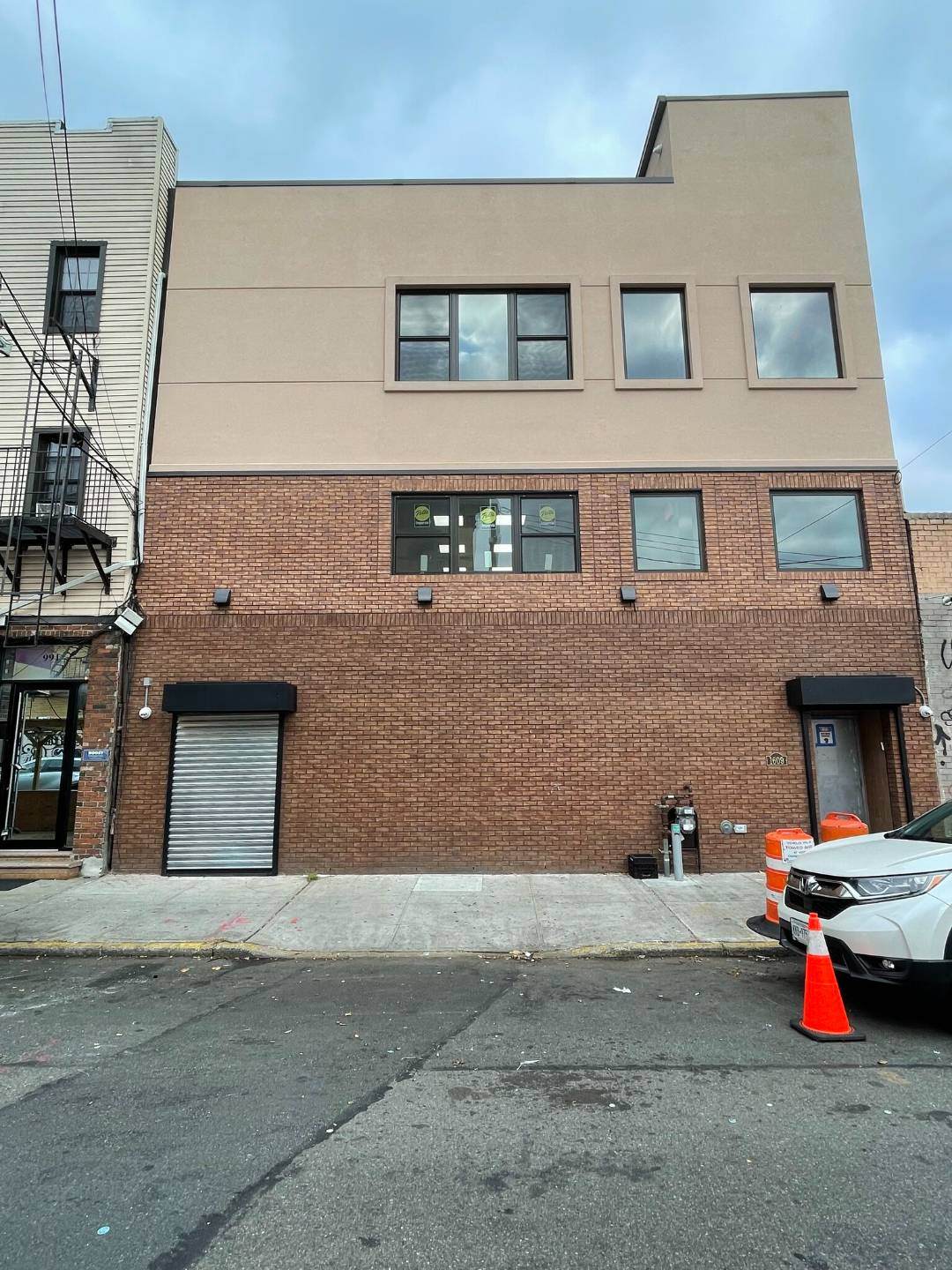 16-09 George Street - Photo 1