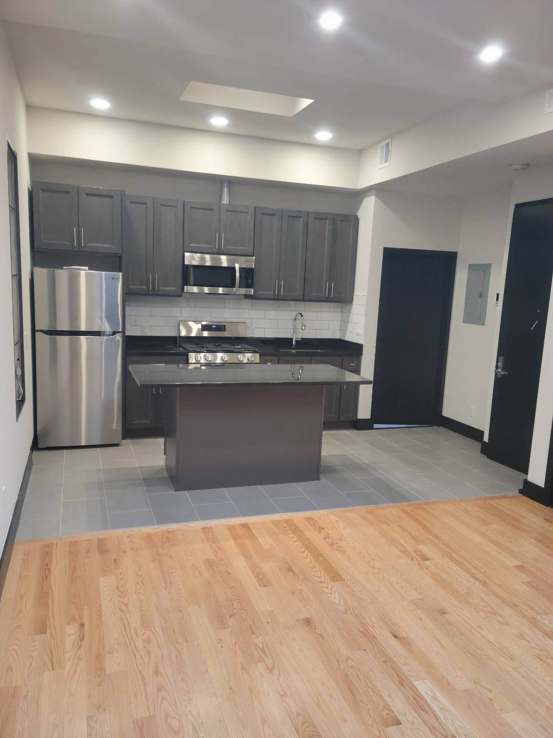 483 New Jersey Ave - Photo 1