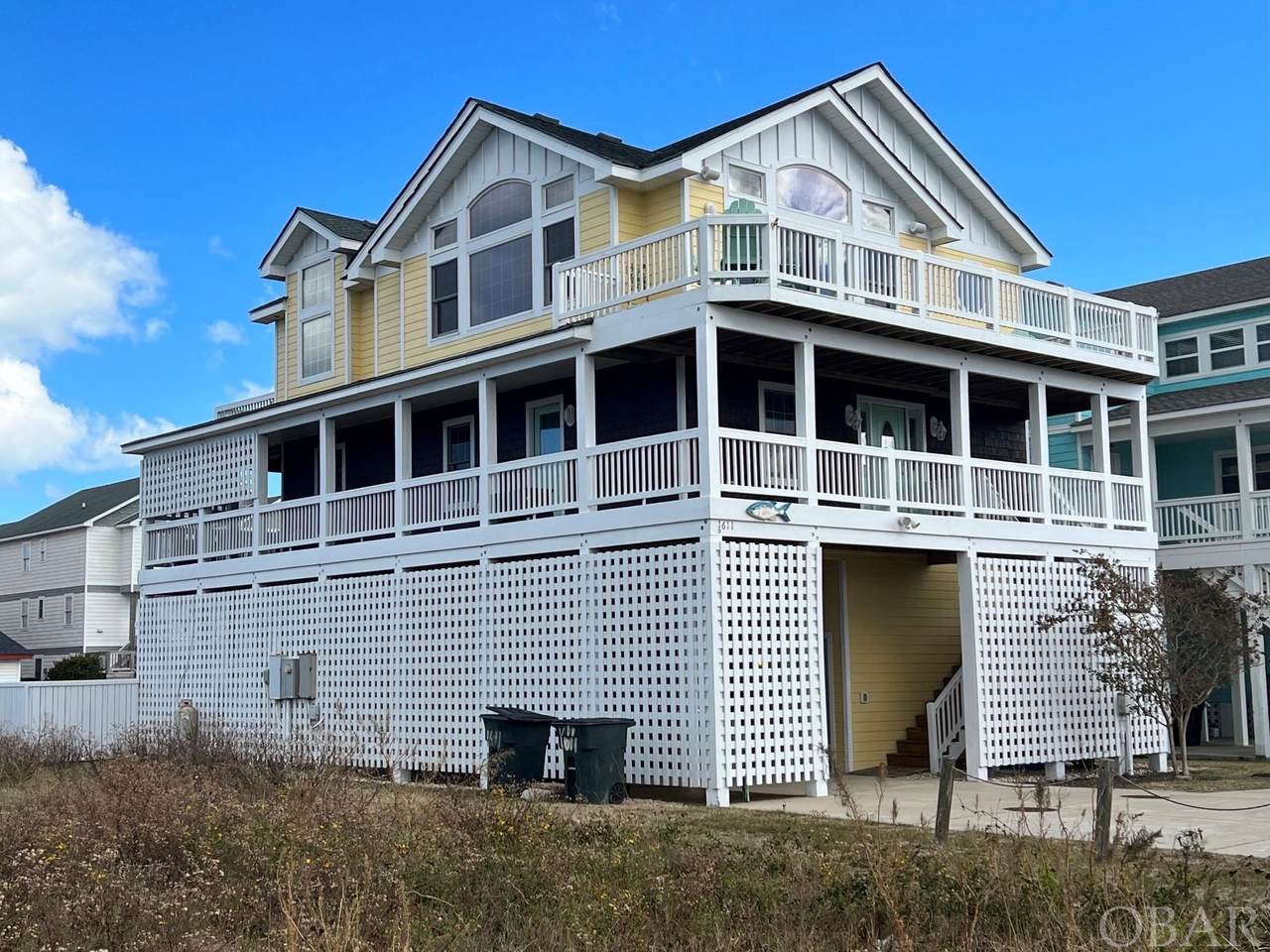1611 Memorial Boulevard - Photo 1