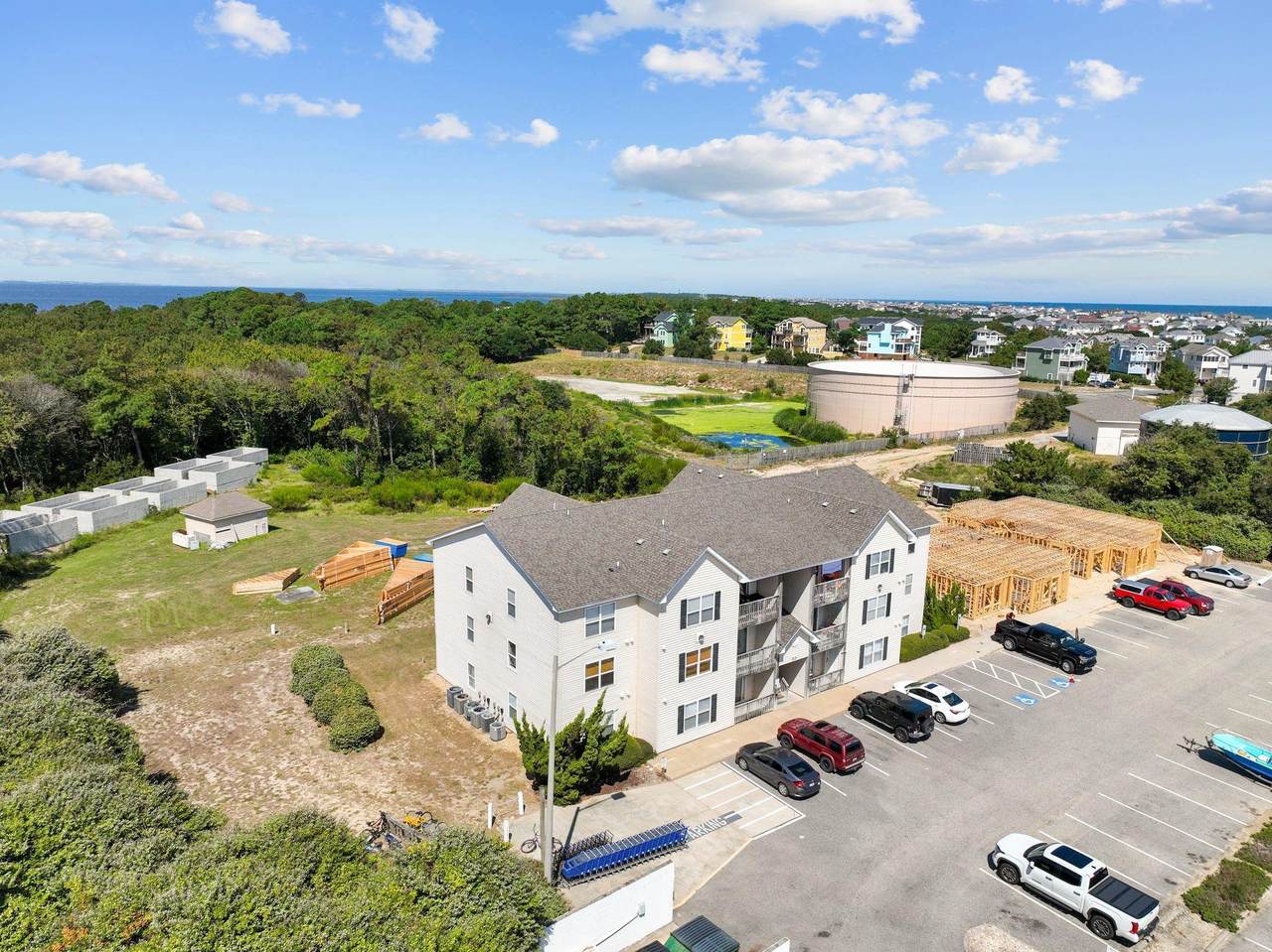 814 Caroline Court - Photo 1