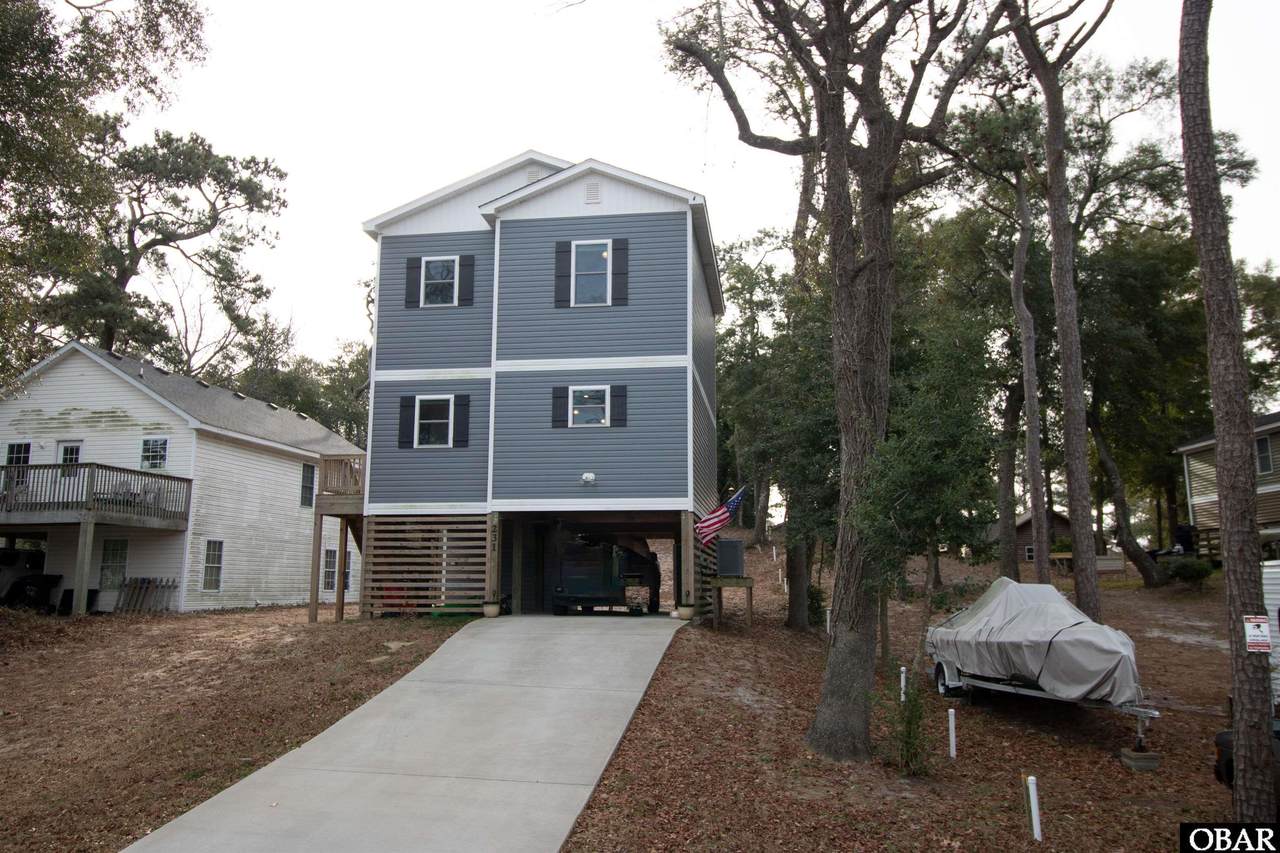 231 Sir Chandler Drive - Photo 1