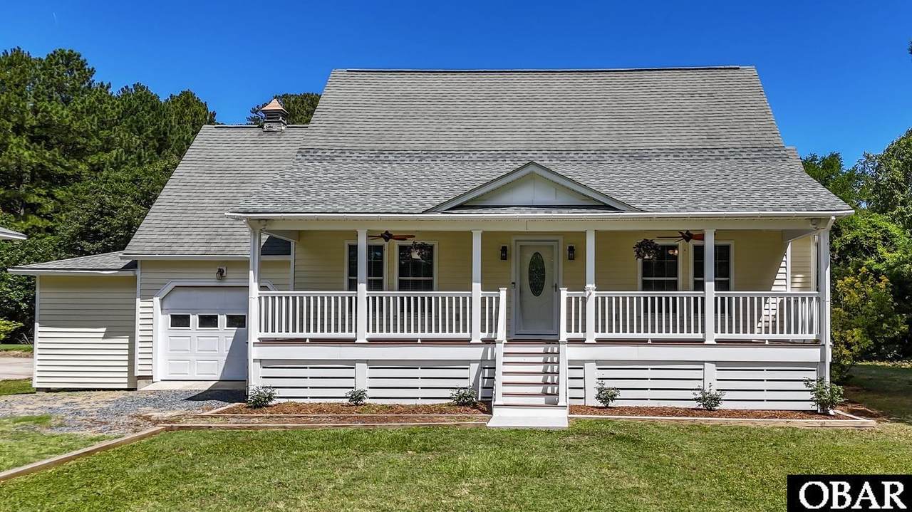1095 Burnside Road - Photo 1