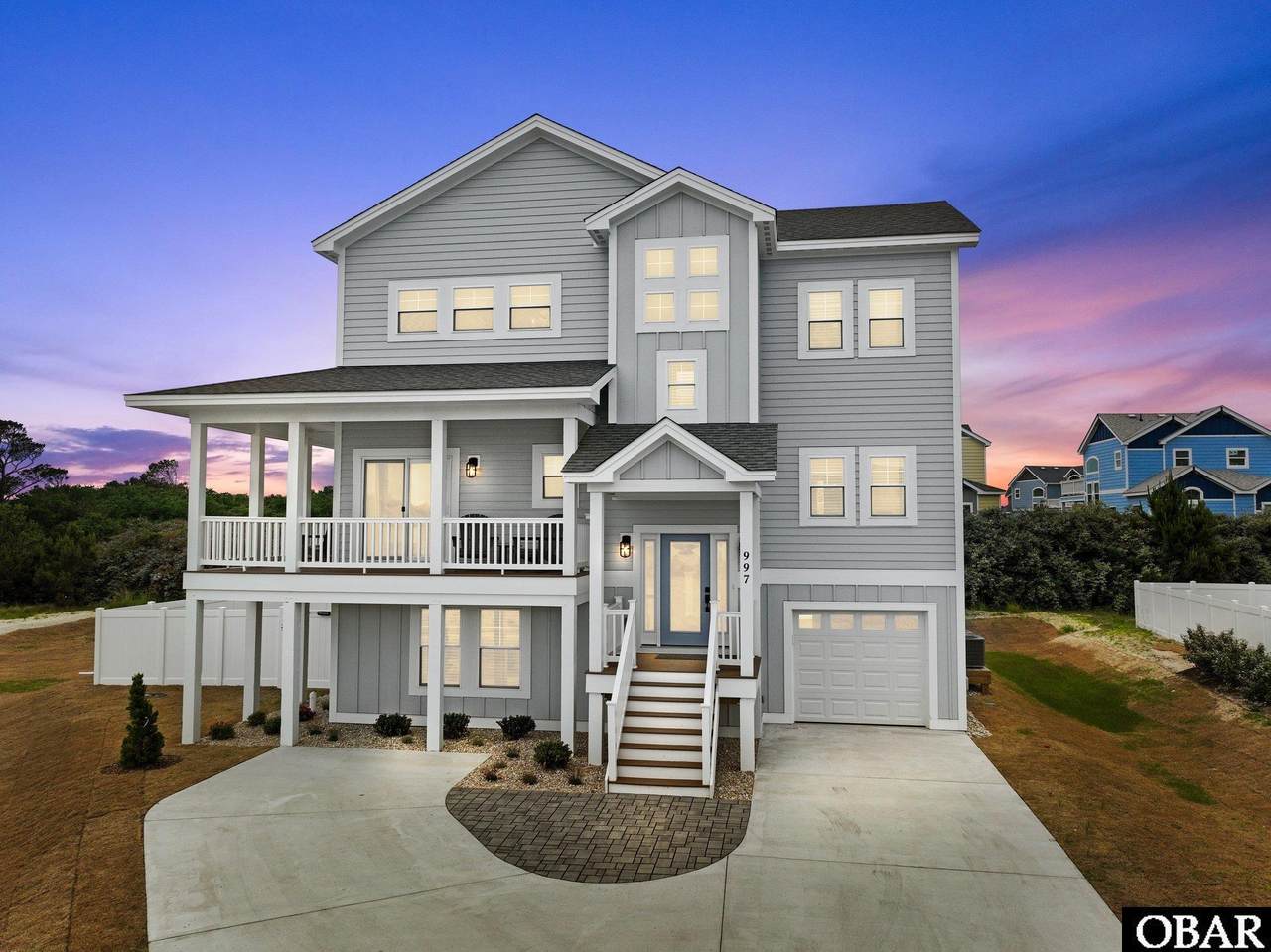 997 Harbor View - Photo 1