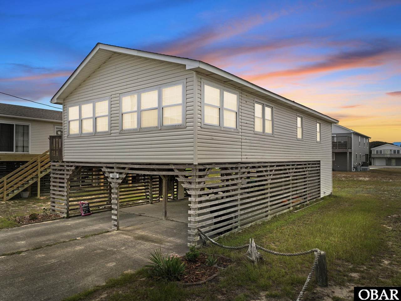1608 Memorial Boulevard - Photo 1