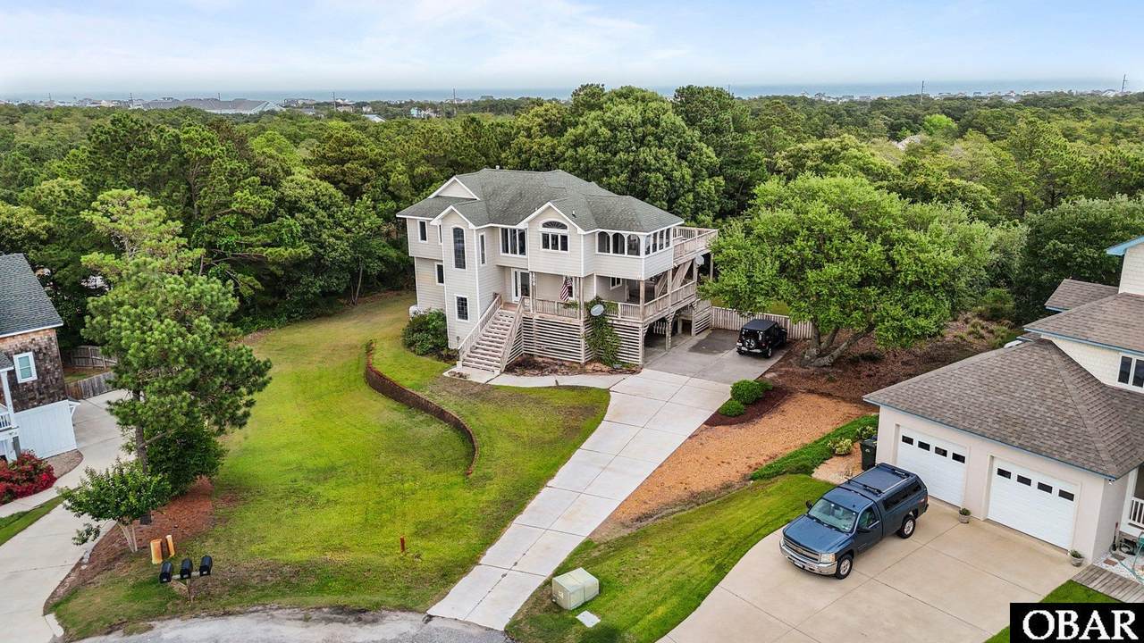 409 Raceview Court - Photo 1